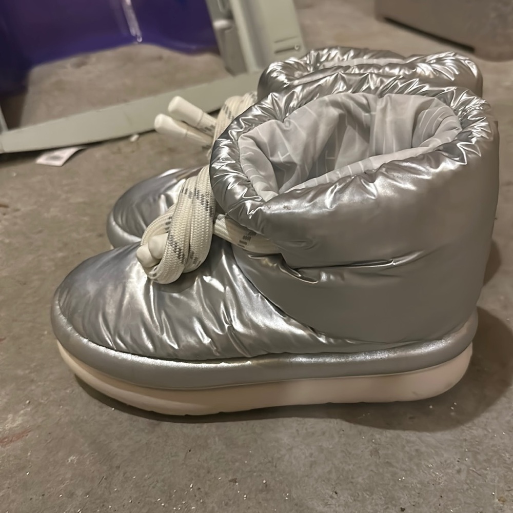 UGG Classic Silver
